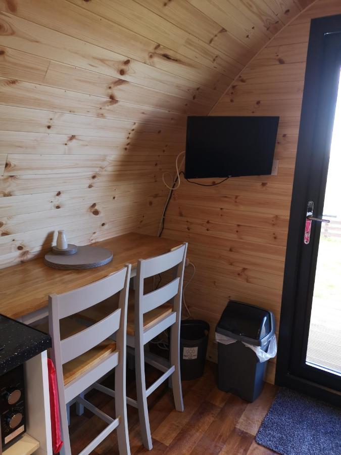 Lochview Pods Apartment Harlosh Bagian luar foto
